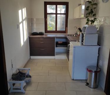 Mirkov House | Delightful Farm Stay with Pet and Child-Friendly Options
