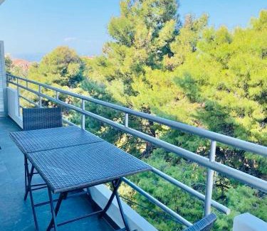Xylokastron Apartment | Family-Friendly Getaway at P C Side NEST