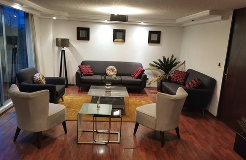 Del Valle Apartment | Discover P. H. Cabbage: A Hidden Gem in the Valley