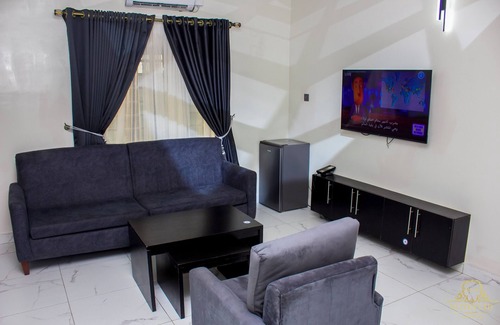Abbi Hotel | Discover P.I.O Suites: Family-Friendly Getaway with Pool