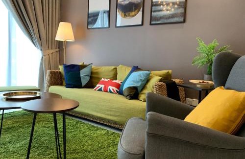 Kuching Apartment | Elegant P'Residence 3-Bedroom Apartment with Pool Access
