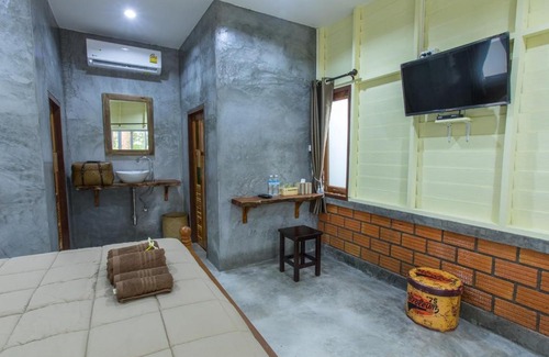 Trang Resort | Relaxing Getaway at P's Cottage in a Beautiful Garden