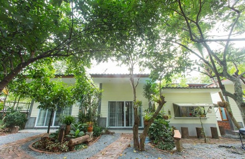 Trang Resort | Relaxing Getaway at P's Cottage in a Beautiful Garden