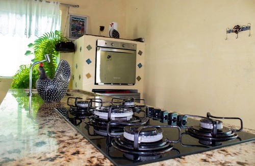 Peruibe House | Casa c 3 Dorm: Steps from the Beach with Ocean View