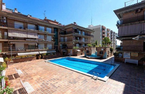 Pineda de Mar Apartment | Ocean View Retreat: P2 TARAyPAUL for 4 in Pineda de Mar