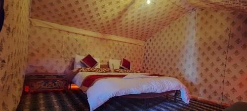 Spangmik Bed & Breakfast | Budget-Friendly Retreat at P3 Camp Pangong with Breakfast