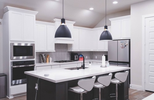 Kyle House | Newly Built Private Room with Kitchen - Guest Rated 10/10