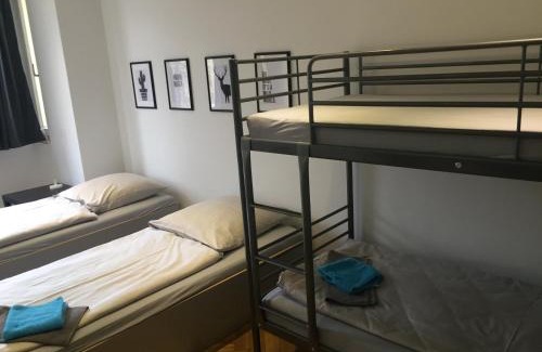 Mitte House | Modern P63 City Rooms in Nürnberg Center with Kitchen