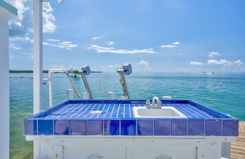 Marathon House | Waterfront Retreat: 2 Bed, 2 Bath Home with Pool & Breakfast