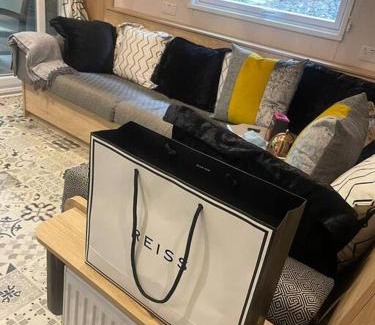 Bethesda House | Riverside Family Pod with Hot Tub - 10/10 Guest Rated