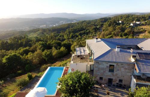 Figueiredo das Donas House | Oceanfront Escape at Paço da Torre de Figueiredo das Donas