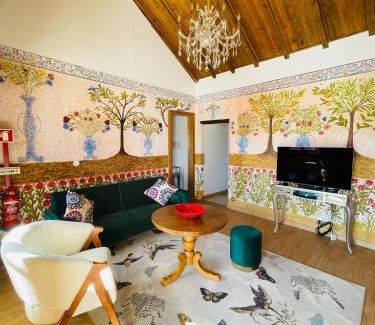 Sintra House | Pet-Friendly Retreat at Paço Marmòris Field - Rated 9/10