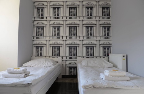 Dabrowa Gornicza Hotel | Comfortable Stay at Pałac Dąbrowa Górnicza with Kitchen