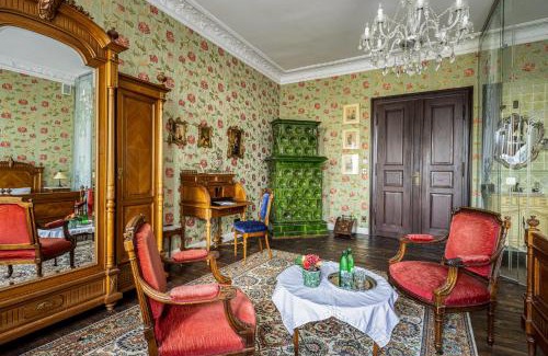 Marcinowice Apartment | Explore Pałac Gruszów: 4-Star Stay with Eco-Friendly Perks