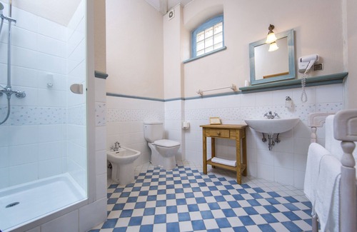 Galiny House | Discover Pałac i Folwark Galiny: Spa and Family-Friendly Retreat