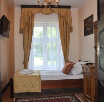 Kłanino Resort | Discover Pałac Kłanino: Pet-Friendly Retreat with Spa