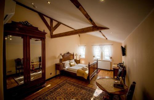 Kłanino Resort | Discover Pałac Kłanino: Pet-Friendly Retreat with Spa