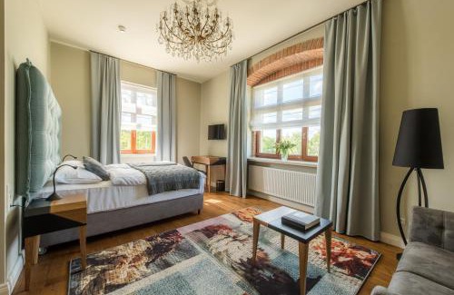 Olsztynek Apartment | Experience Elegance at Pałac Warlity - 4 Star Oasis