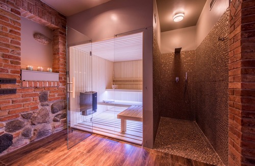 Olsztynek House | Experience Pałac Warlity: Family-Friendly with Dining Options