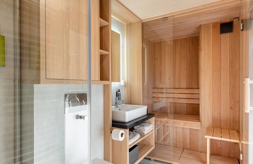 Olsztynek House | Experience Pałac Warlity: Family-Friendly with Dining Options