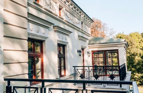 Gniewkowo Resort | Discover Pałac Wierzbiczany: Oceanfront Spa Retreat