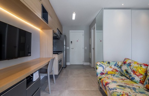 Sao Paulo Apartment | Elegant Retreat in Vila Madalena with Pool and Spa