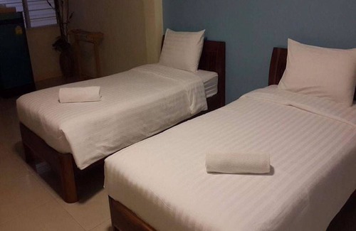 Kaeng Khoi Hotel | Family-Friendly Stays at Paan Puan Place with Kitchen Access