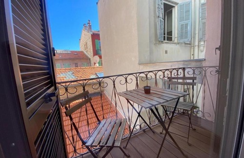 Vernier Apartment | Discover PACA01: Pet-Friendly & 9.7/10 Guest-Rated Retreat