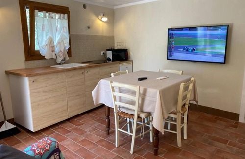 Buti House | PACE E TRANQUILLITA' NON LONTANO DA PISA LUCCA E FIRENZE