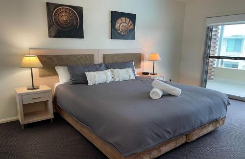 Salamander Bay Apartment | Discover Pacific Blue: Oceanfront Resort with Family Amenities