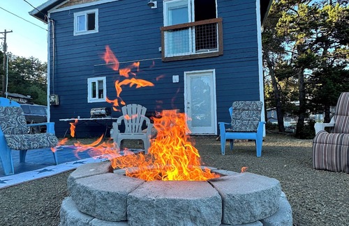 Pacific City Cabin | Cozy Beach Cabin Steps from Sand, Dining & Wine Tasting!