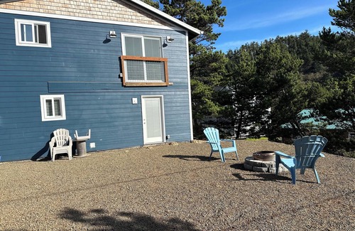 Pacific City Cabin | Cozy Beach Cabin Steps from Sand, Dining & Wine Tasting!