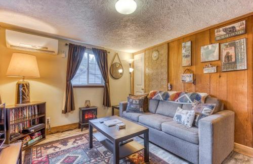 Cascade Locks House | Pet-Friendly Pacific Crest Trail House for Family Getaways