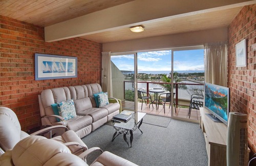 Merimbula Cabin | Executive Comfort at Pacific Heights with Private Pool
