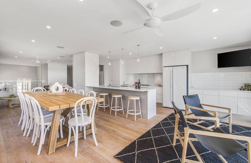 Crescent Head House | Pacific House - Ocean View Retreat with Private Pool
