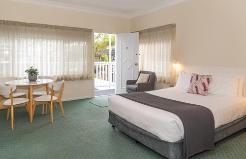 Forster Hotel | Ocean View Retreat at Pacific Motel: Family-Friendly Escape