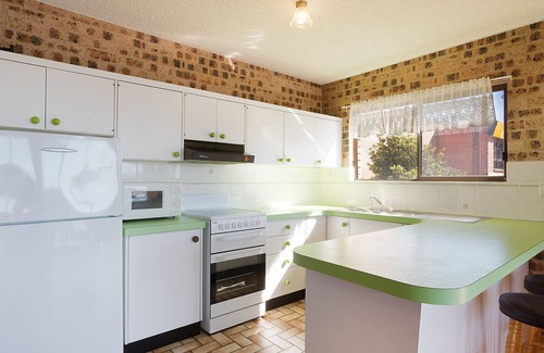 Narooma Apartment | Pacific Pines Unit 4: Family-Friendly with Pool & Breakfast