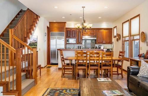 Telluride Apartment | Charming Pacific Street Townhome 514B in Telluride