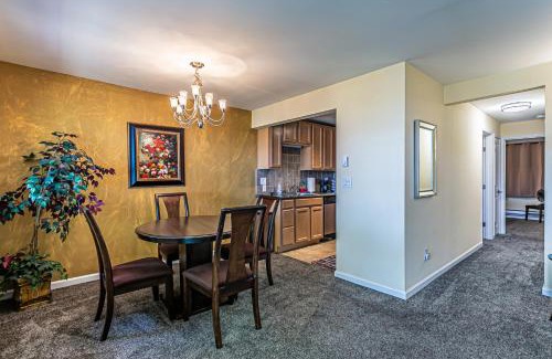 North End Apartment | Pacific View: Inviting Stay with Balcony and Jacuzzi Bath