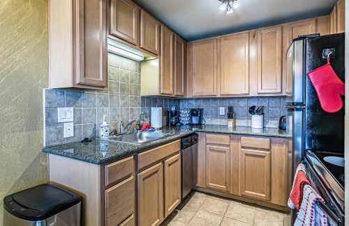 North End Apartment | Pacific View: Inviting Stay with Balcony and Jacuzzi Bath