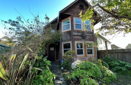 Sharp Park House | Beachside Haven: Pacifica Storybook Beach House Awaits