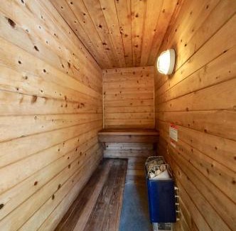 Spanish Valley House | Perfect Getaway at Pack Creek Lodge with Hot Tub & Pets Welcome