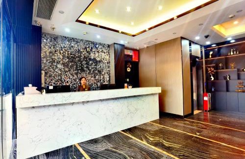 Guangzhou Hotel | Convenient Stay at Paco Hotel Tianhe with Hot Tub Access