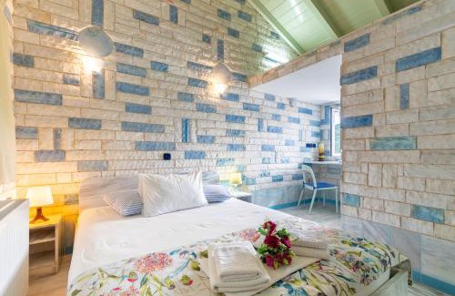 Gaios Apartment | Discover Paco's Resort Standard Studio with Family-Friendly Pool