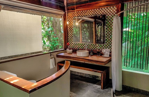 Bajo Tigre Cabin | Unforgettable Experience at Pacuare Lodge by Böëna