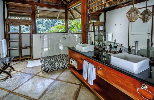 Bajo Tigre Cabin | Unforgettable Experience at Pacuare Lodge by Böëna
