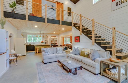 Bon Aqua House | Experience Paddle Creek Pickleball Resort with Family-Friendly Amenities