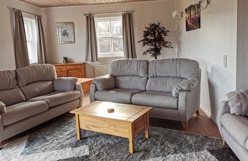 Middleham House | PADDOCK HOUSE, large family friendly, with fantastic views. Yorkshire Dales.