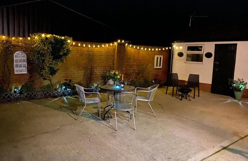 Hethel House | Paddock View - Snetterton, Norfolk