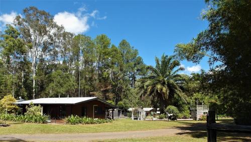 Speewah Bed & Breakfast | Discover Pademelon Park BnB: 4-Star Stay with Pool & Kitchen